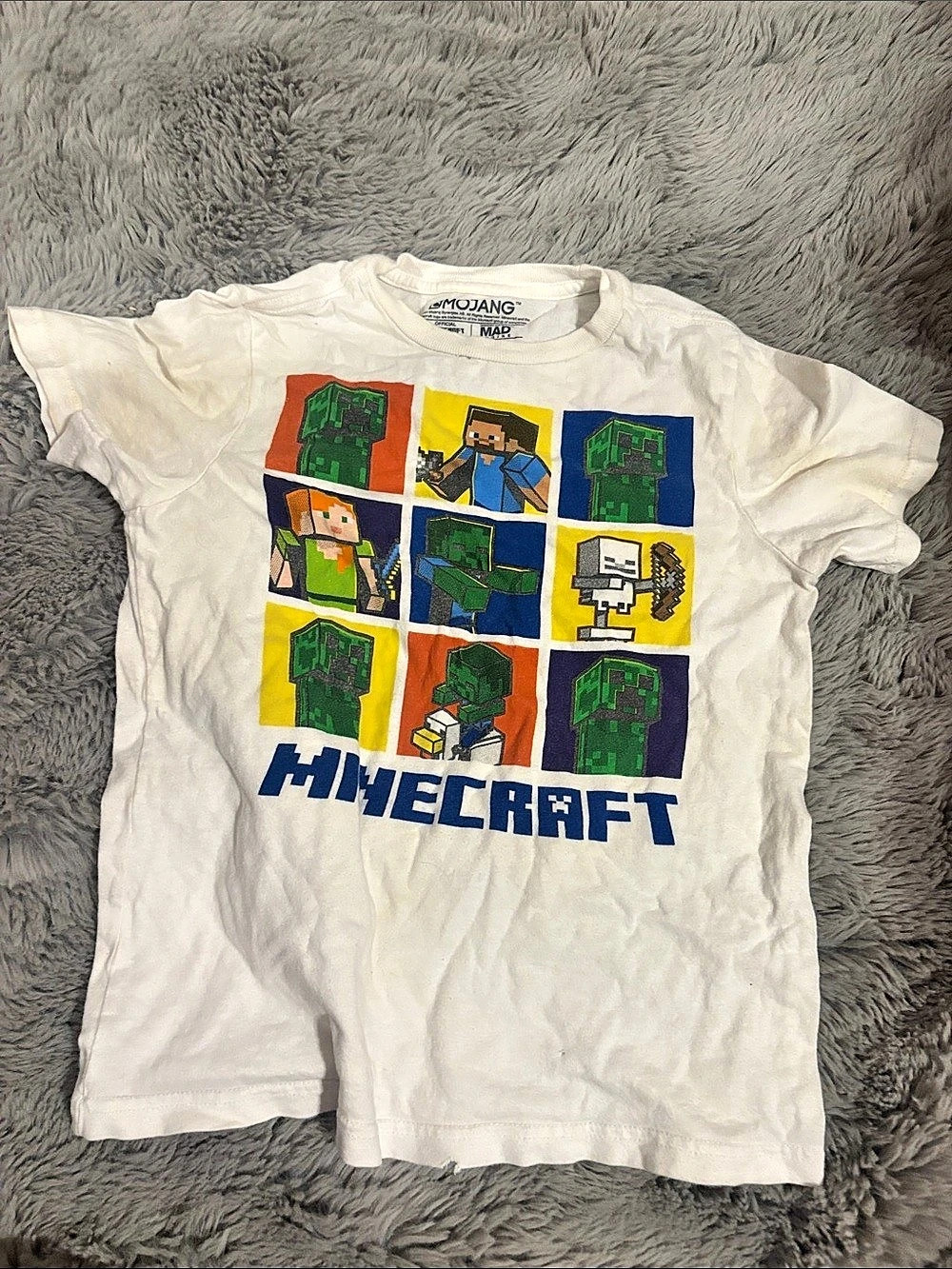 Mojang Minecraft Graphic Tee Boys Medium NWT